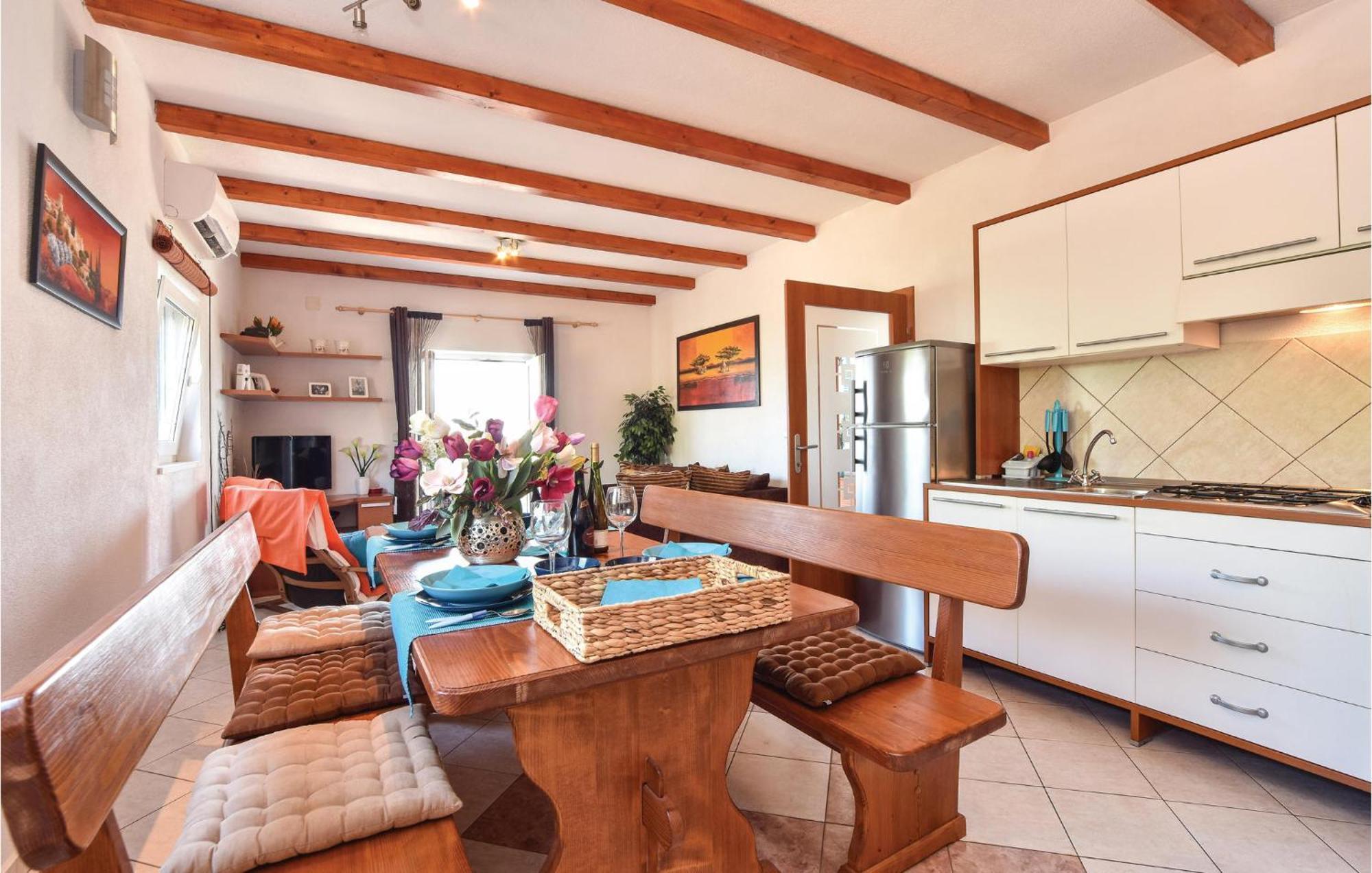 Pet Friendly Home In Postira With Wifi Extérieur photo